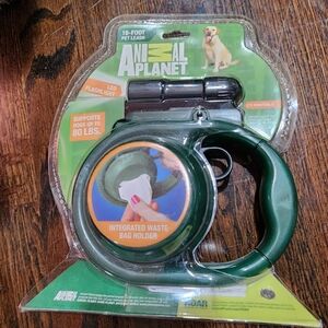 Animal Planet Green Pet Leash with LED Flashlight 16-foot,Integrated Waste Bag H